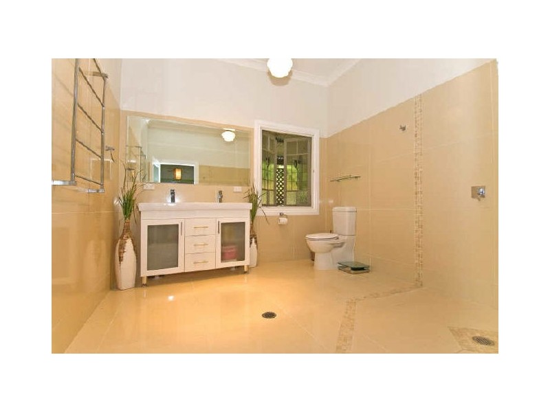 30 Muriel Street, Redland Bay QLD 4165