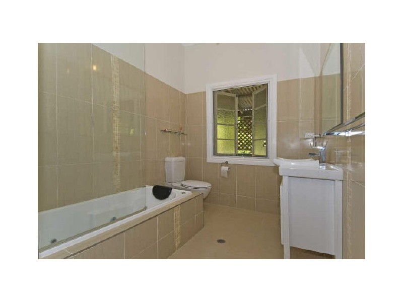 30 Muriel Street, Redland Bay QLD 4165