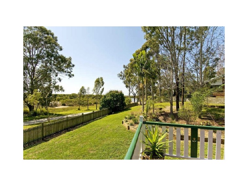 30 Muriel Street, Redland Bay QLD 4165