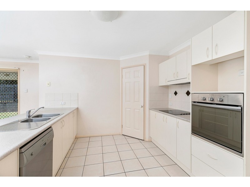 97 Carinyan Drive, Birkdale QLD 4159