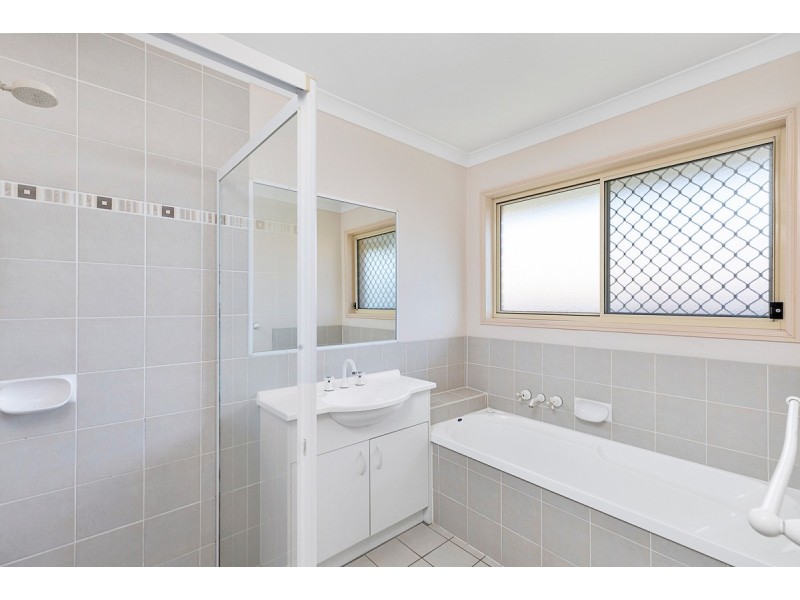 97 Carinyan Drive, Birkdale QLD 4159