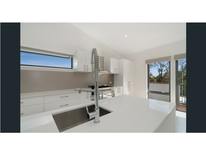 16 Birdie Place, Carbrook QLD 4130