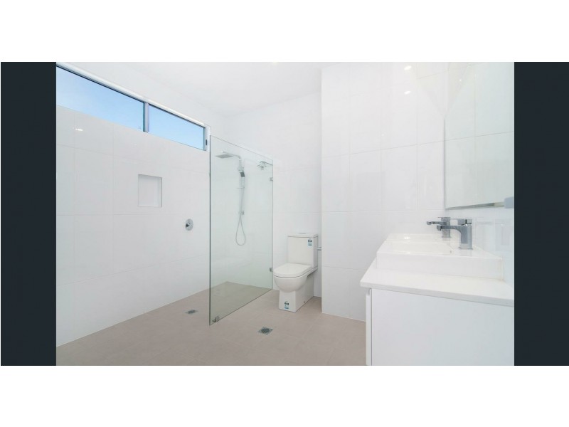 16 Birdie Place, Carbrook QLD 4130