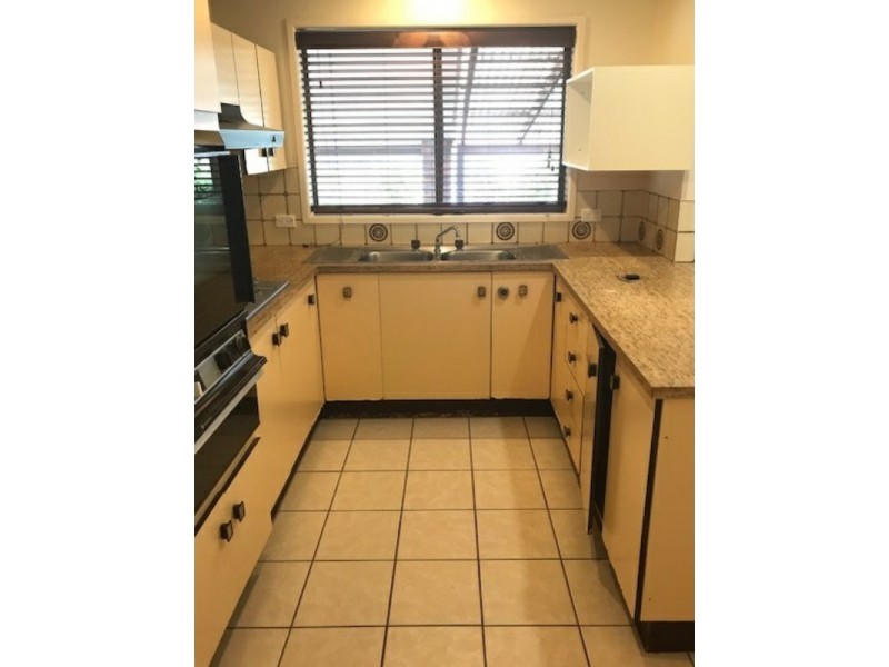 8 Ascot Court, Alexandra Hills QLD 4161