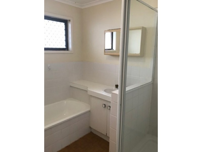 8 Ascot Court, Alexandra Hills QLD 4161