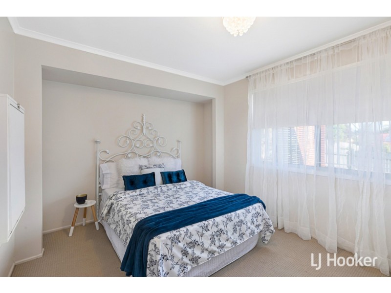 4 Wren Street, Birkdale QLD 4159