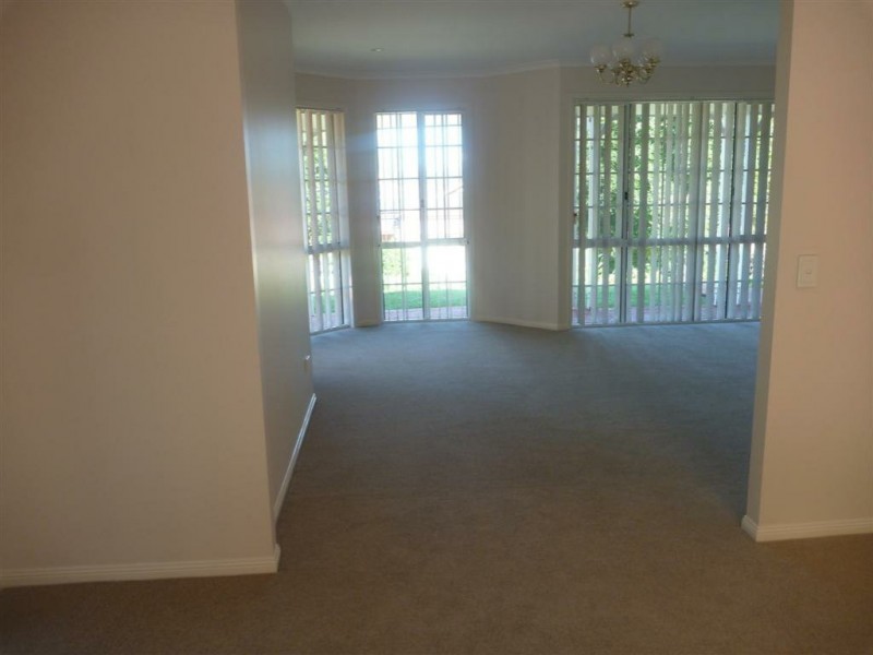 11 Fletcher Terrace, Ormiston QLD 4160