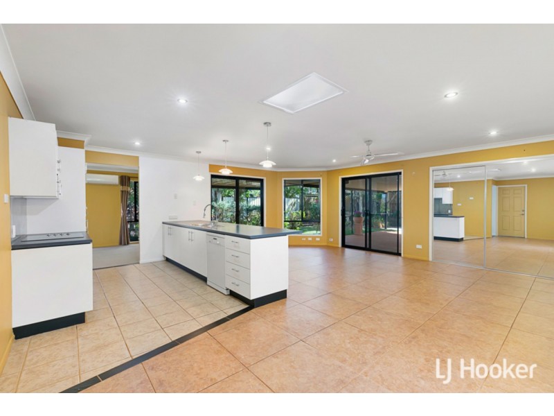 1 Albatross Street, Victoria Point QLD 4165