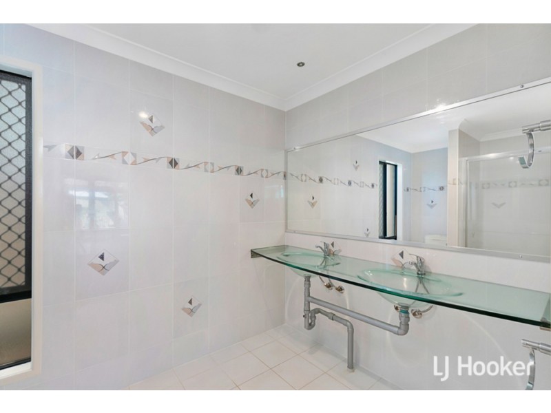 1 Albatross Street, Victoria Point QLD 4165