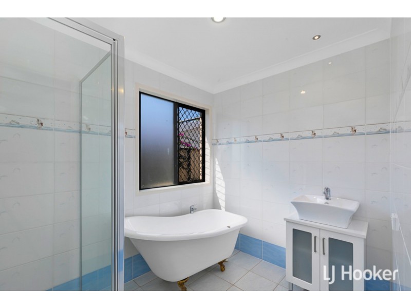 1 Albatross Street, Victoria Point QLD 4165