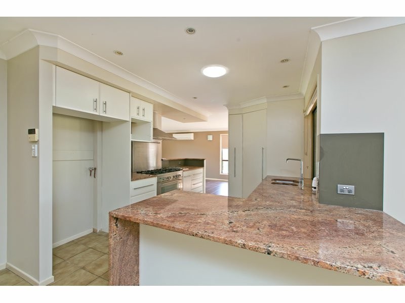72 Dorsal Drive, Birkdale QLD 4159