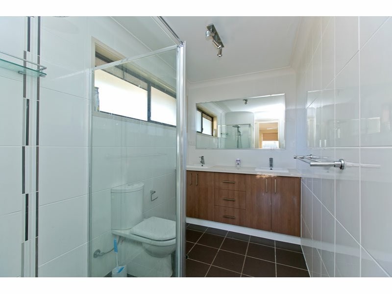 72 Dorsal Drive, Birkdale QLD 4159