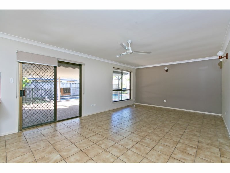 72 Dorsal Drive, Birkdale QLD 4159