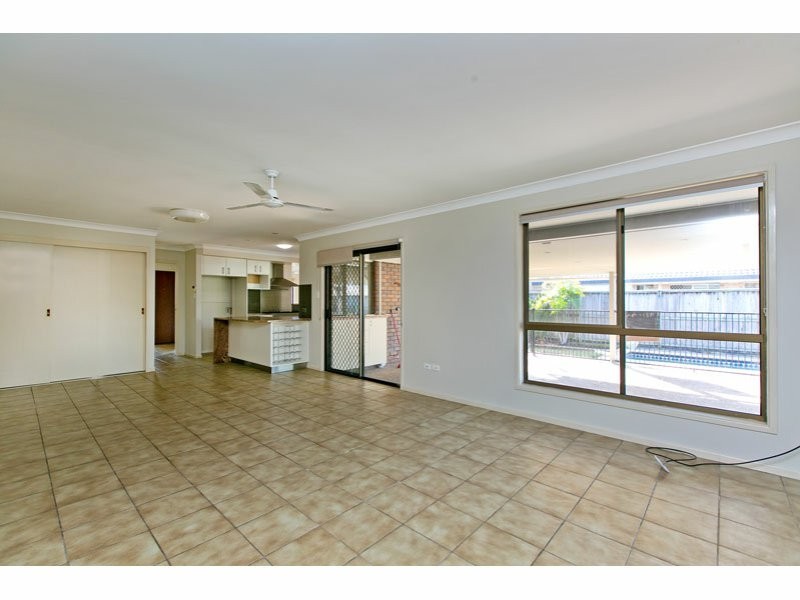 72 Dorsal Drive, Birkdale QLD 4159