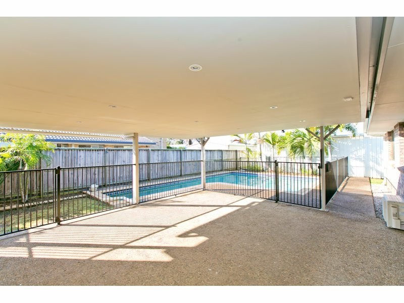72 Dorsal Drive, Birkdale QLD 4159