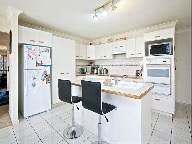5 Byng Road, Birkdale QLD 4159