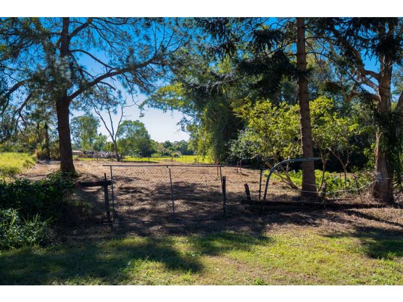 108 Boston Road, Belmont QLD 4153