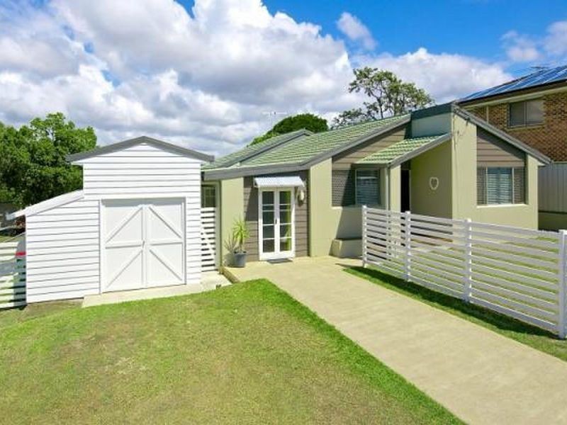 8 Lake View Drive, Thornlands QLD 4164