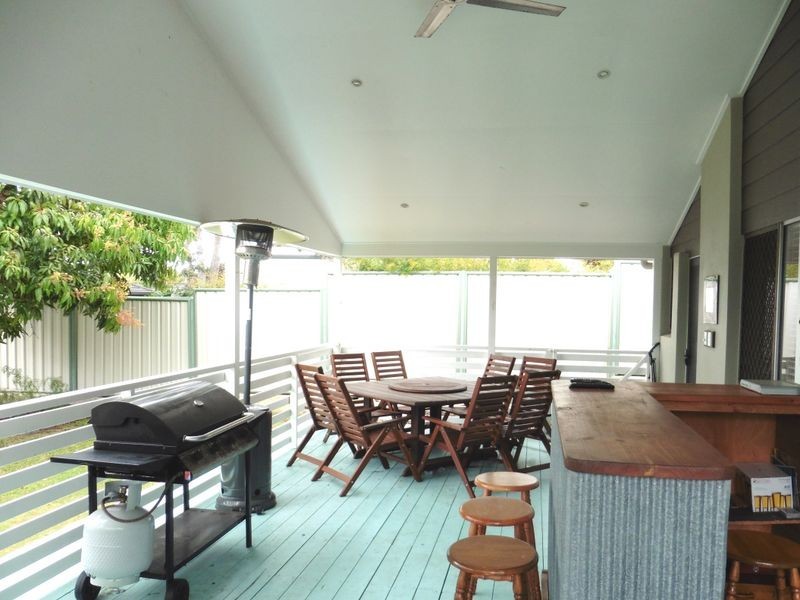 8 Lake View Drive, Thornlands QLD 4164