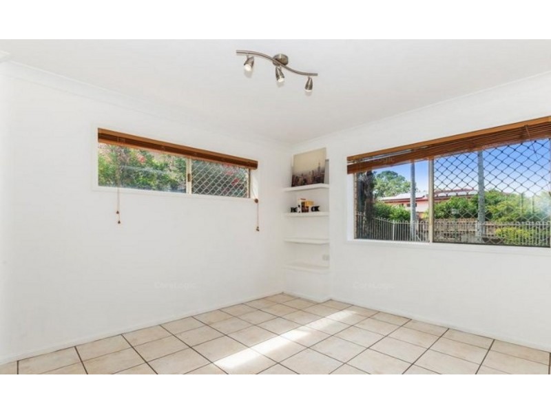 31 Ilya Street, Macgregor QLD 4109