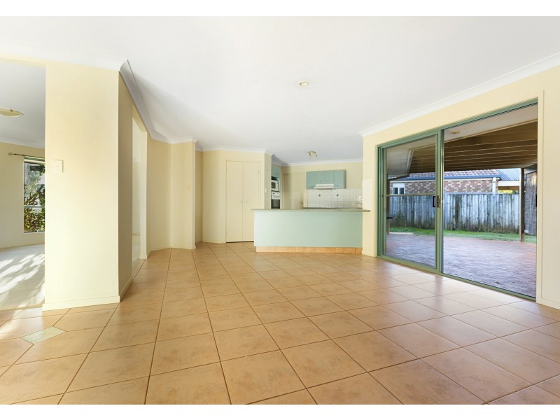 12 Westburn Court, Redland Bay QLD 4165