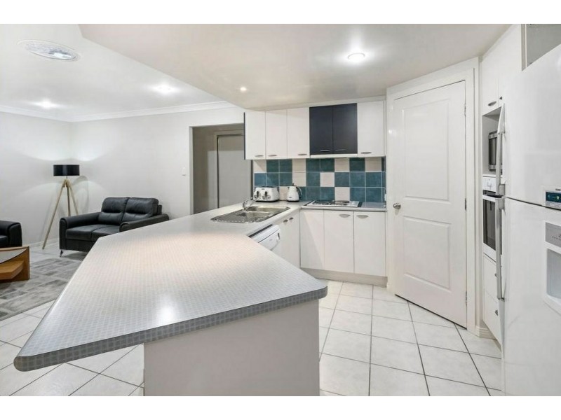 2 Poseidon Street, Cleveland QLD 4163