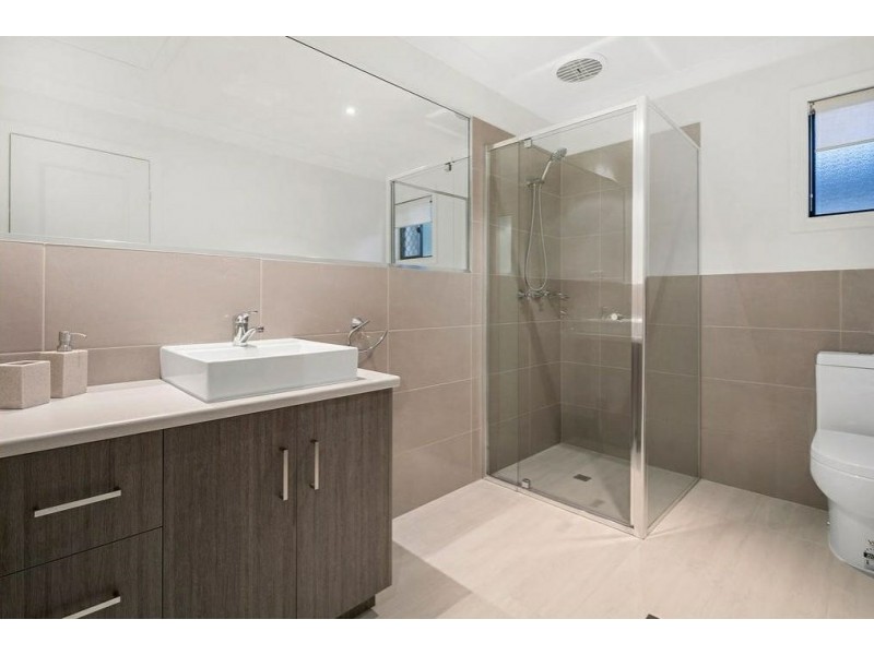 2 Poseidon Street, Cleveland QLD 4163