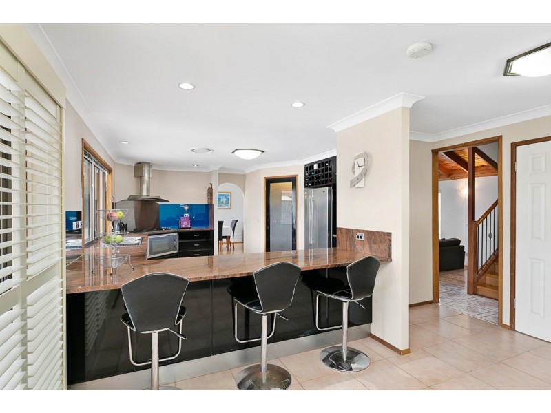 27 Clive Road, Birkdale QLD 4159