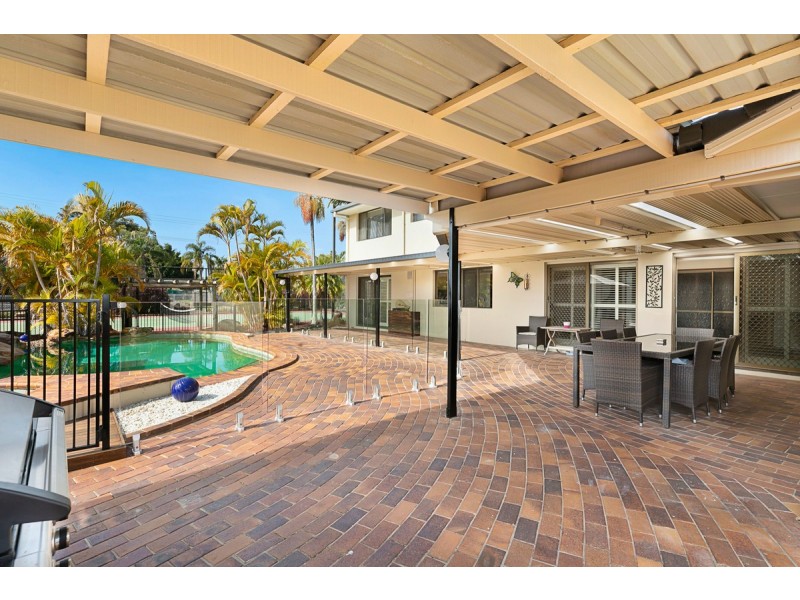 27 Clive Road, Birkdale QLD 4159