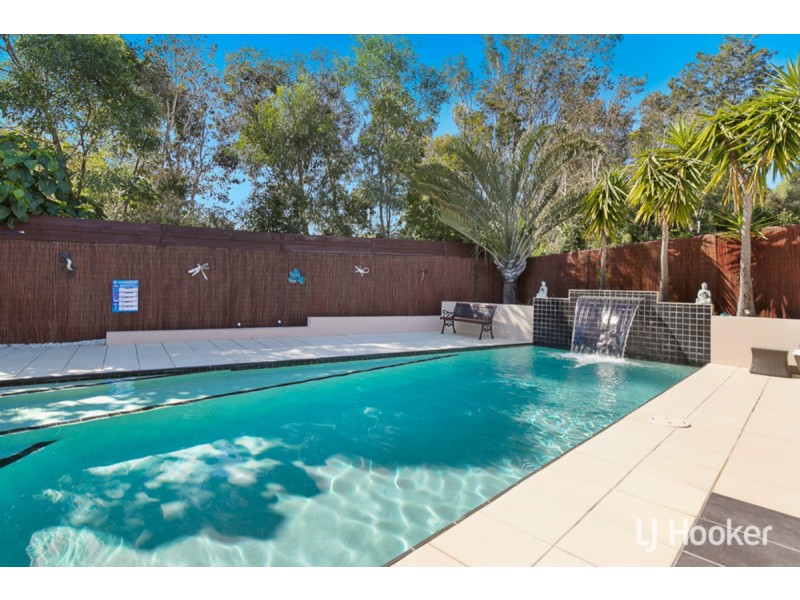 12 Ebony Crescent, Redland Bay QLD 4165