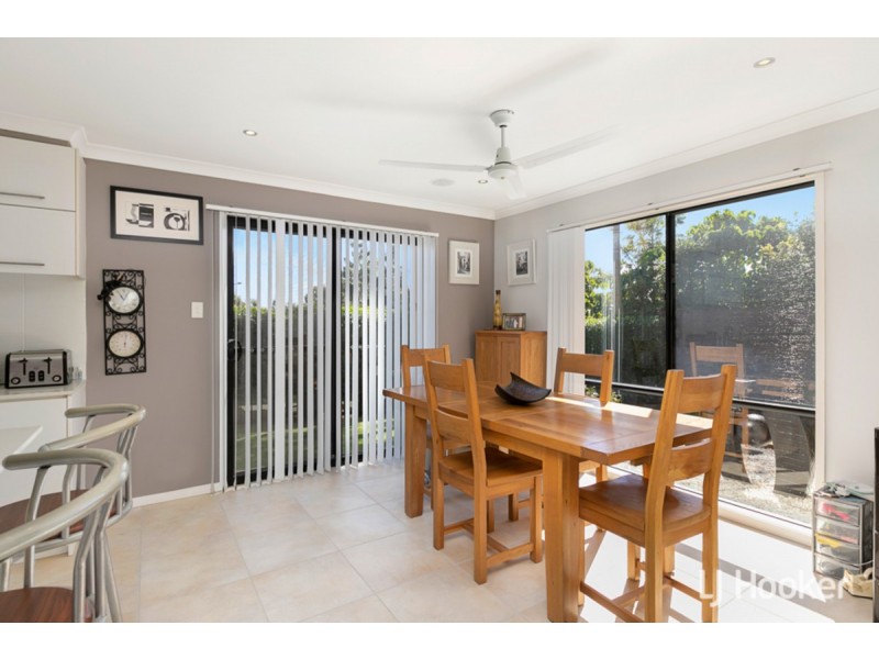 12 Ebony Crescent, Redland Bay QLD 4165