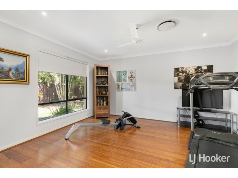 12 Ebony Crescent, Redland Bay QLD 4165