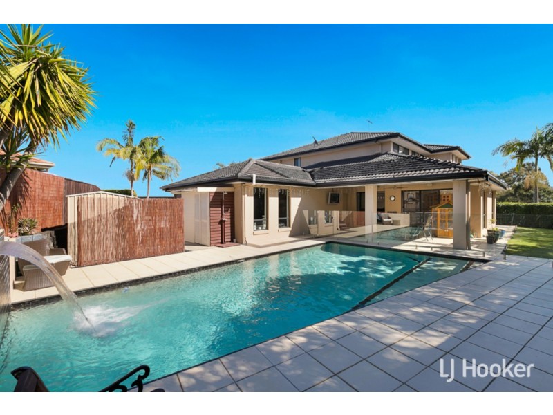 12 Ebony Crescent, Redland Bay QLD 4165