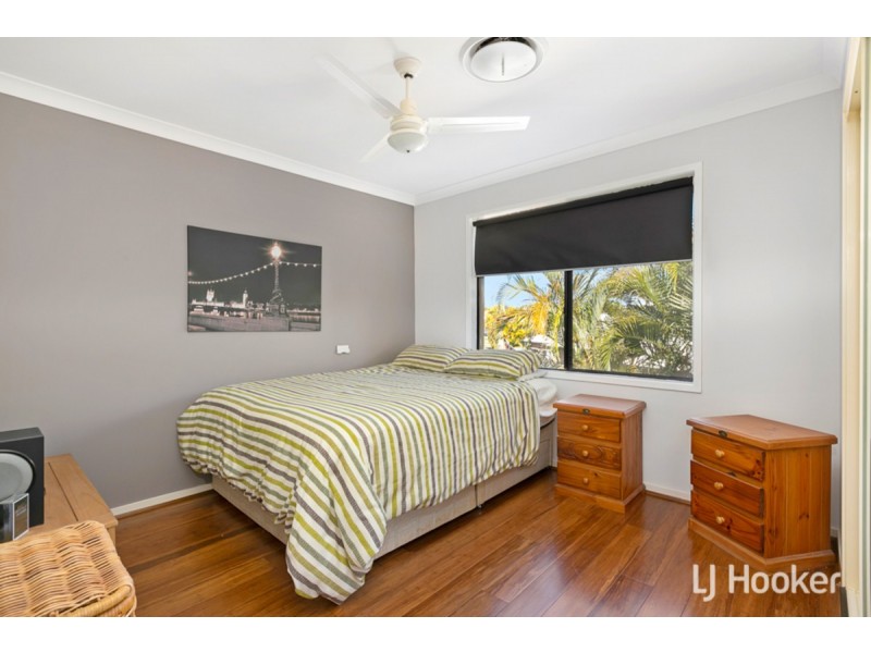 12 Ebony Crescent, Redland Bay QLD 4165