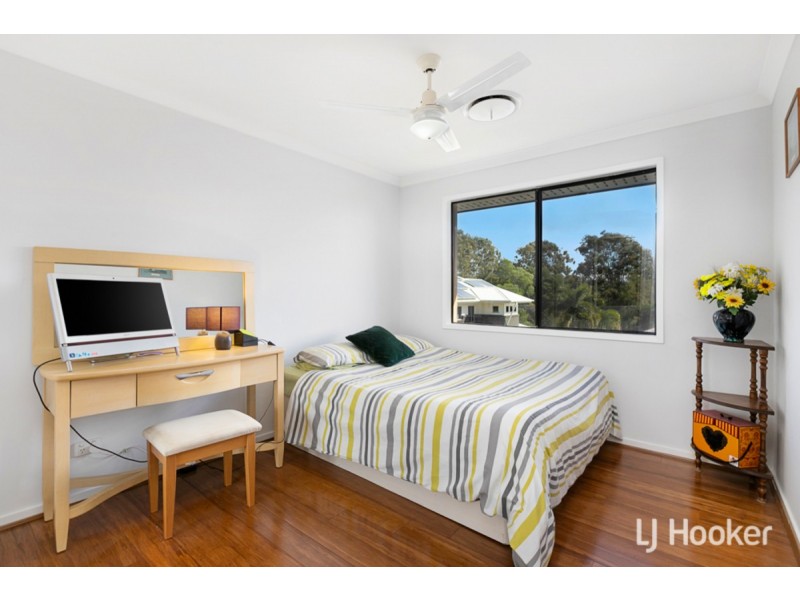12 Ebony Crescent, Redland Bay QLD 4165