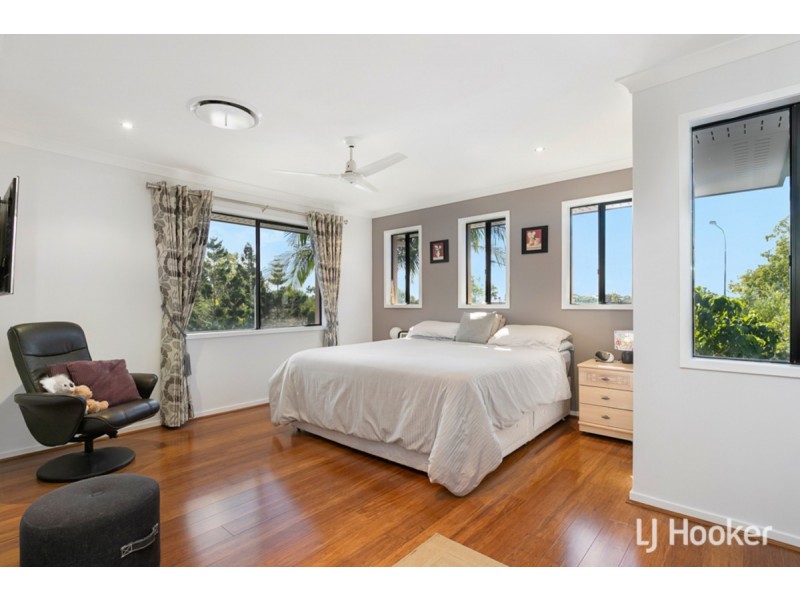 12 Ebony Crescent, Redland Bay QLD 4165