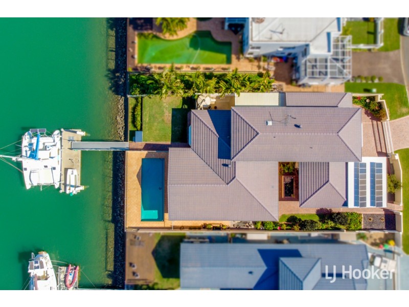 9 Mainsail Street, Birkdale QLD 4159