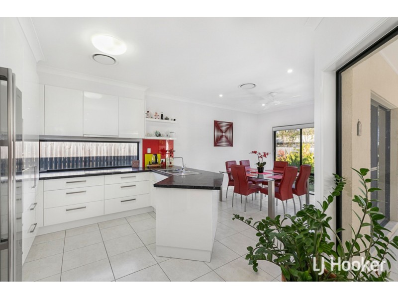 24 Frank Street, Thorneside QLD 4158