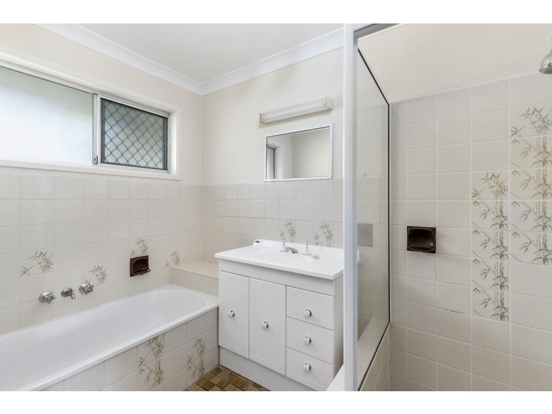 3 Angela Crescent, Cleveland QLD 4163