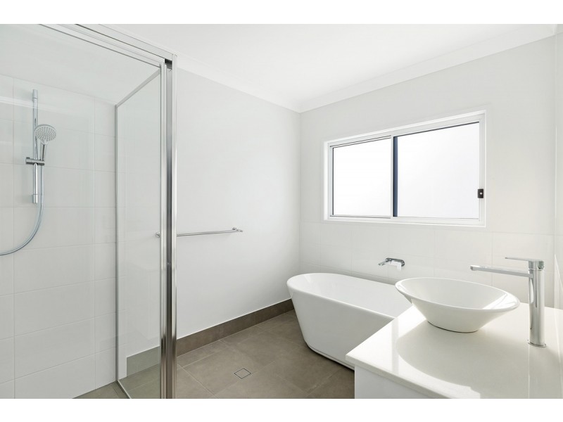 53 Albert Street, Ormiston QLD 4160