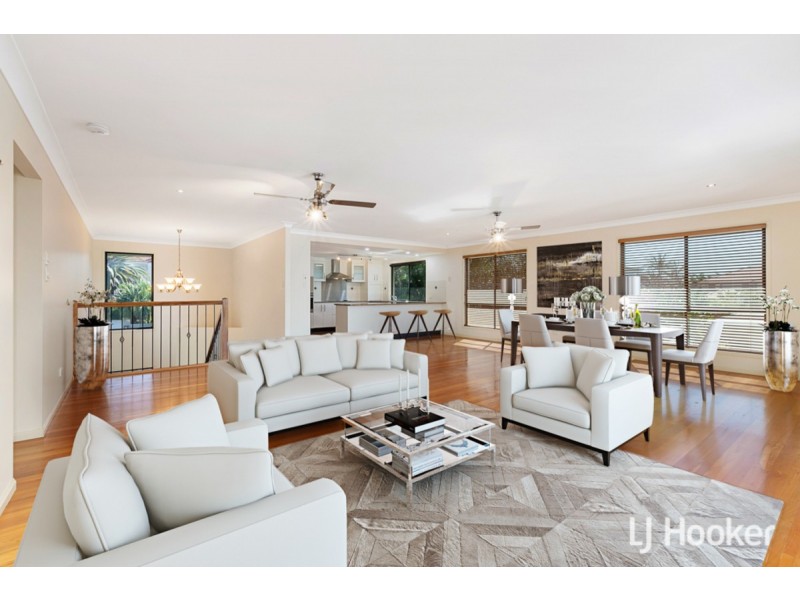 5 Bribie Close, Redland Bay QLD 4165