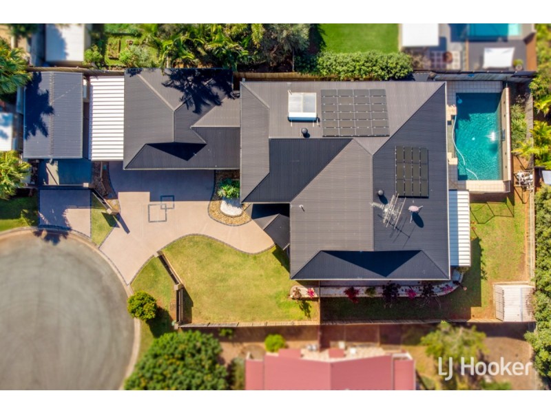 5 Bribie Close, Redland Bay QLD 4165