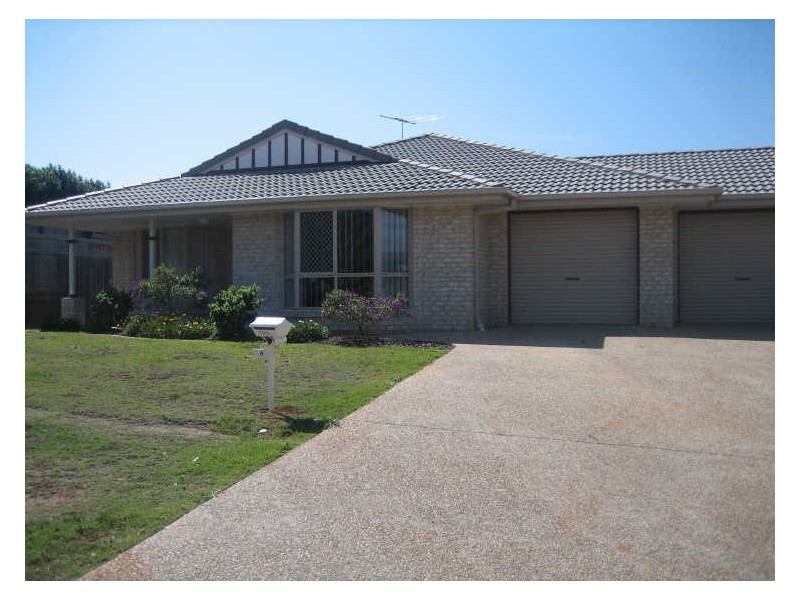 8 Daydream Street, Redland Bay QLD 4165