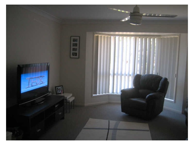 8 Daydream Street, Redland Bay QLD 4165