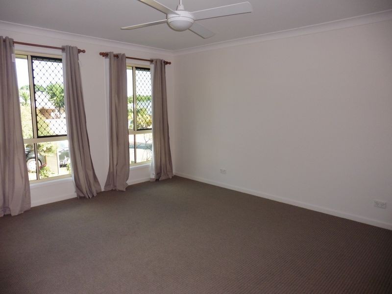 12 Lanyard Place, Redland Bay QLD 4165