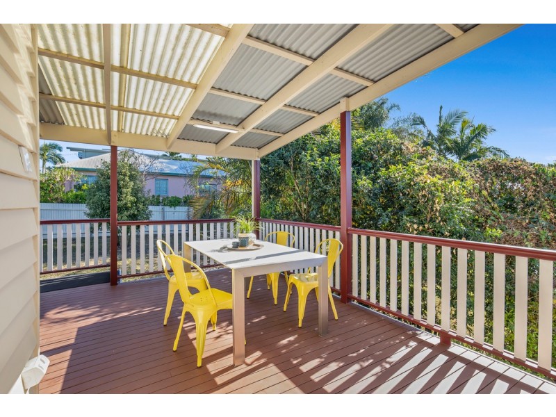 1081 Logan Road, Holland Park West QLD 4121