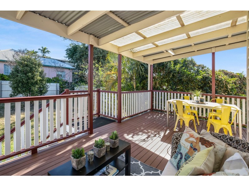 1081 Logan Road, Holland Park West QLD 4121