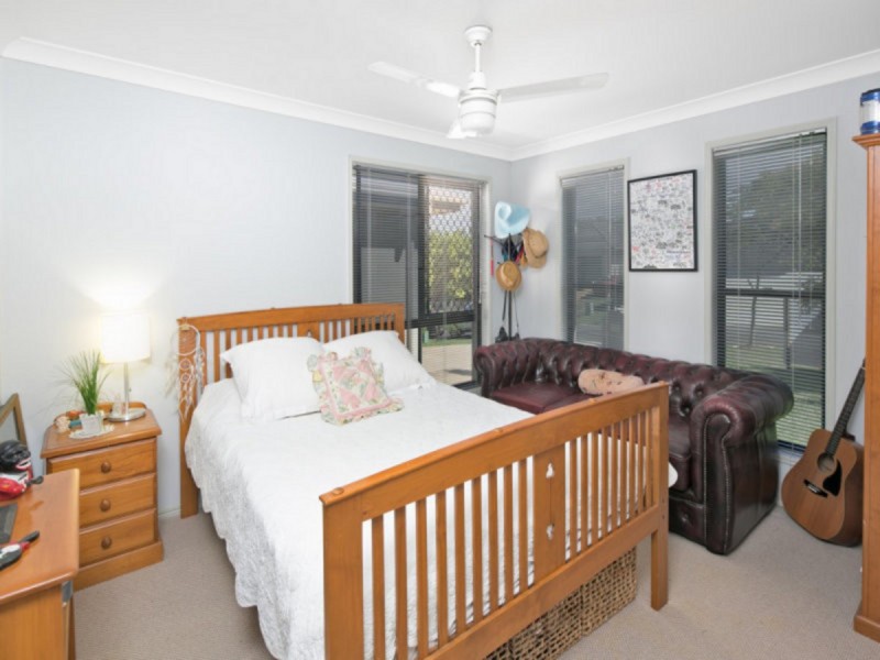 77 Belford Drive, Wellington Point QLD 4160