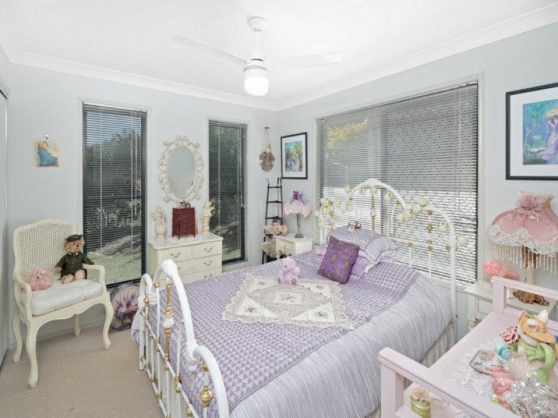 77 Belford Drive, Wellington Point QLD 4160