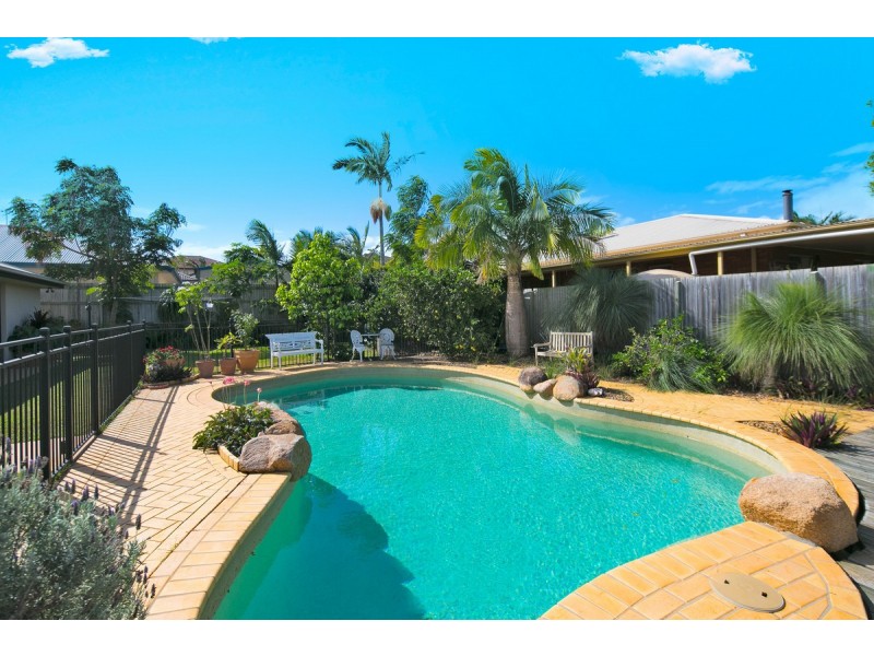 77 Belford Drive, Wellington Point QLD 4160